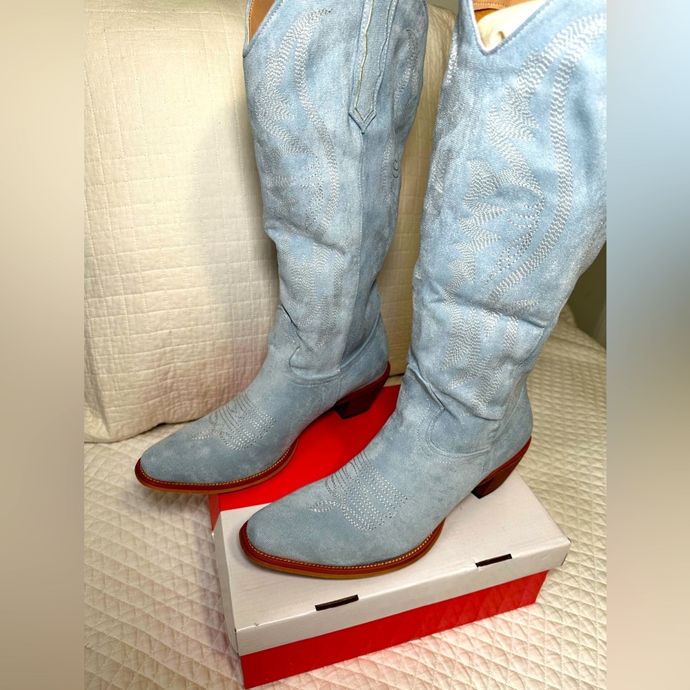 Cowboy women boots size 10